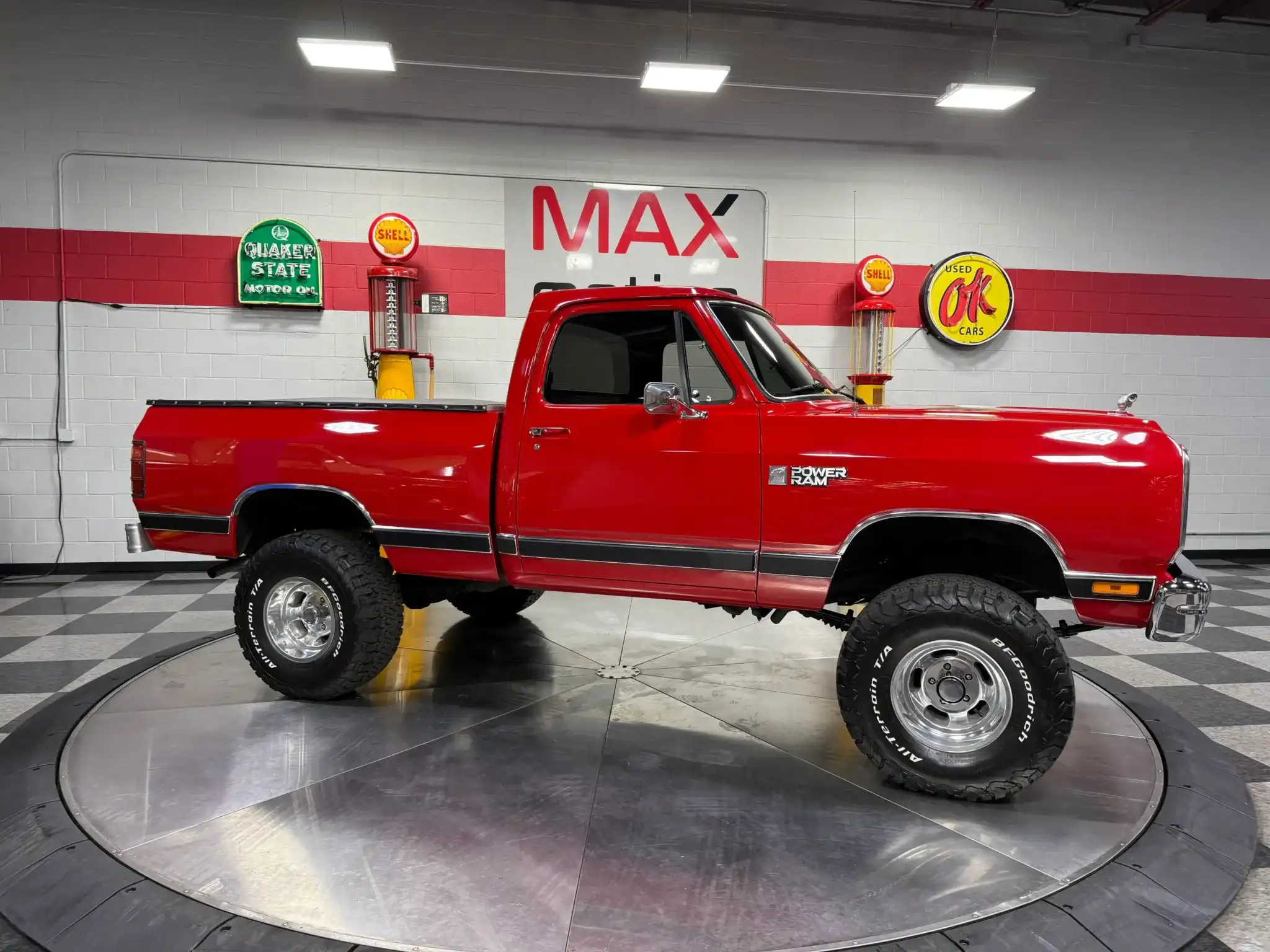 1987 Dodge W-Series's photo