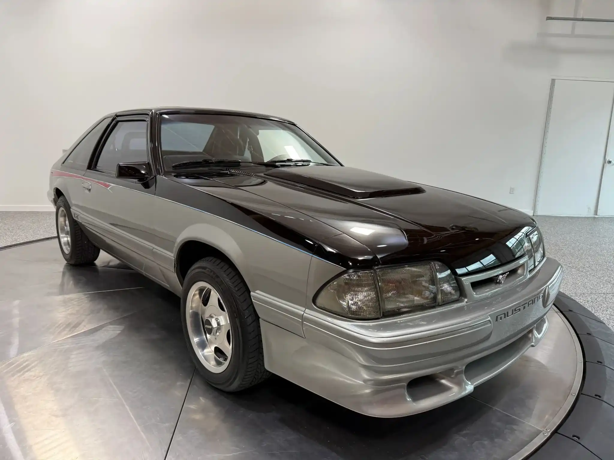 1986 Ford Mustang's photo
