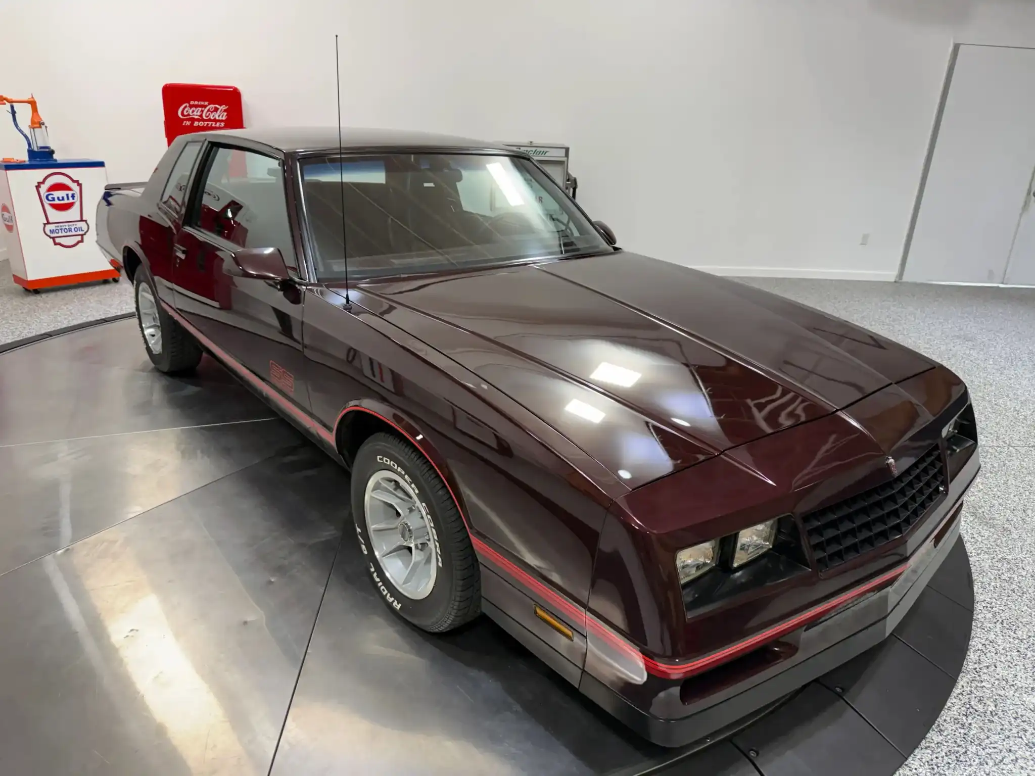 1988 Chevrolet Monte Carlo's photo