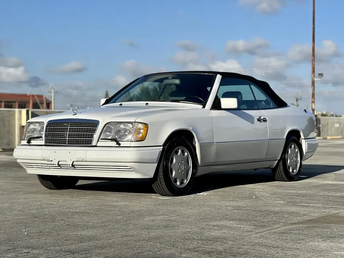 1999 Mercedes-Benz SL SL 500's photo