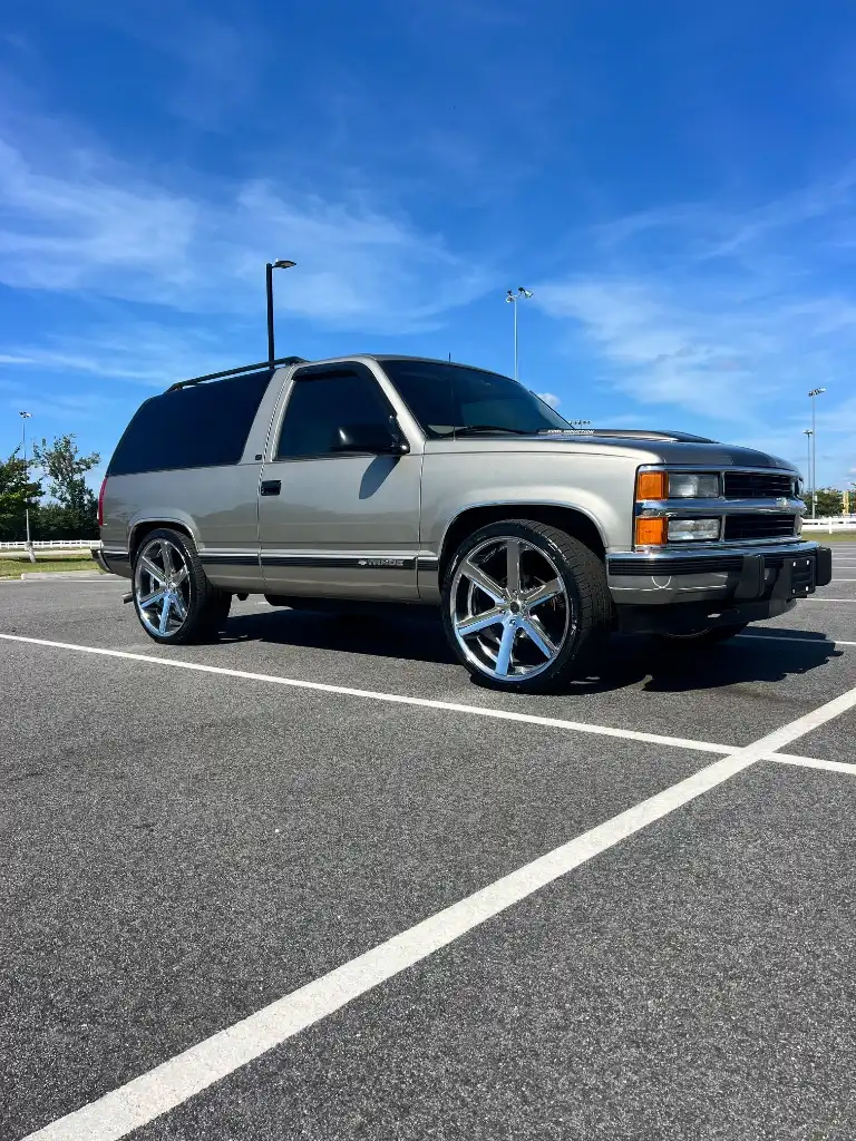 1999 Chevrolet Tahoe 4WD's photo