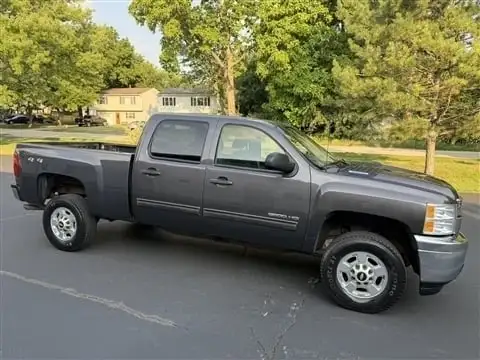 2011 Chevrolet Silverado HD 1LT 4WD Crew Cab SWB's photo