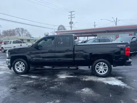 2016 Chevrolet Silverado 1500 LT 4X4 Double Cab Std Box photo 1