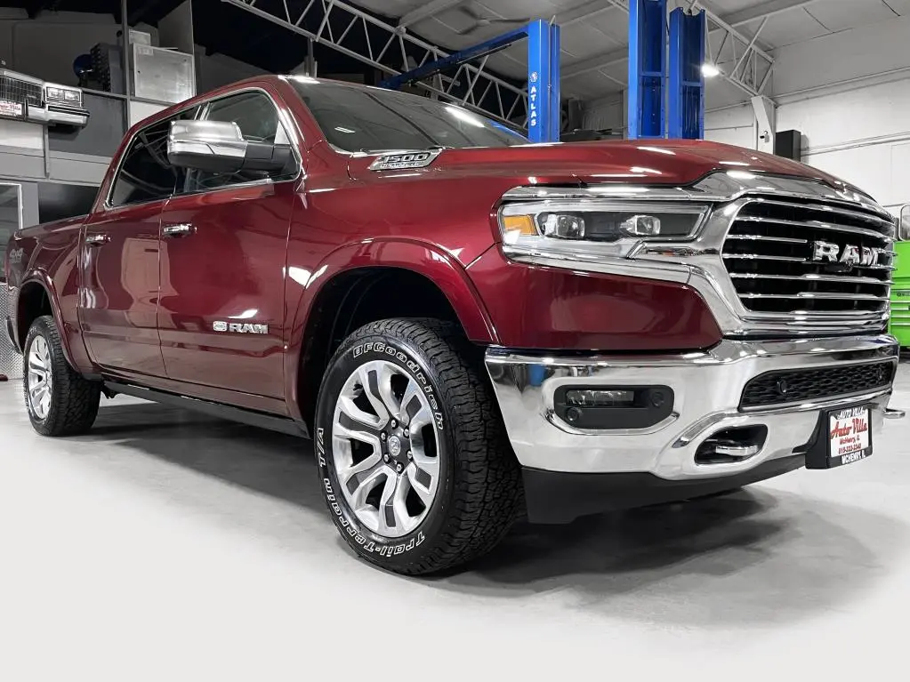 2020 RAM 1500 Longhorn 4WD Crew Cab 5'7 photo 3