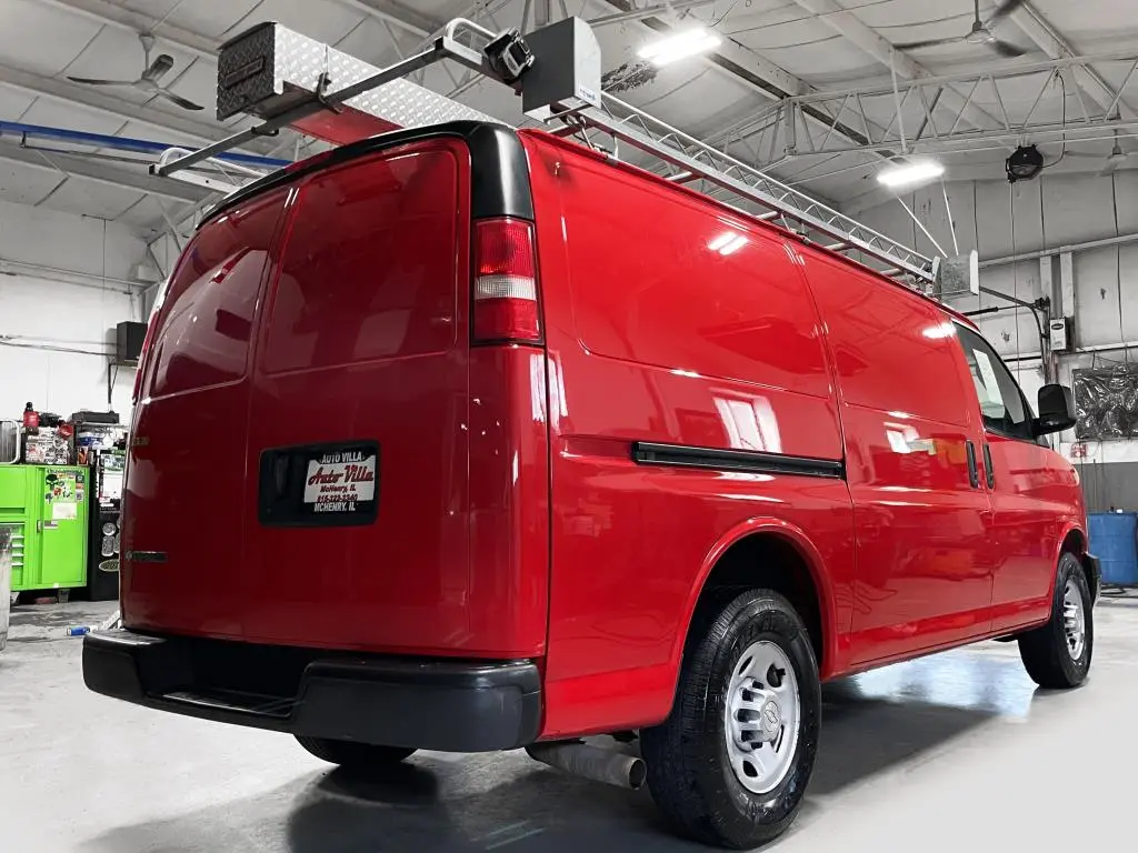 2017 Chevrolet Express 2500 Work Van HD photo 4