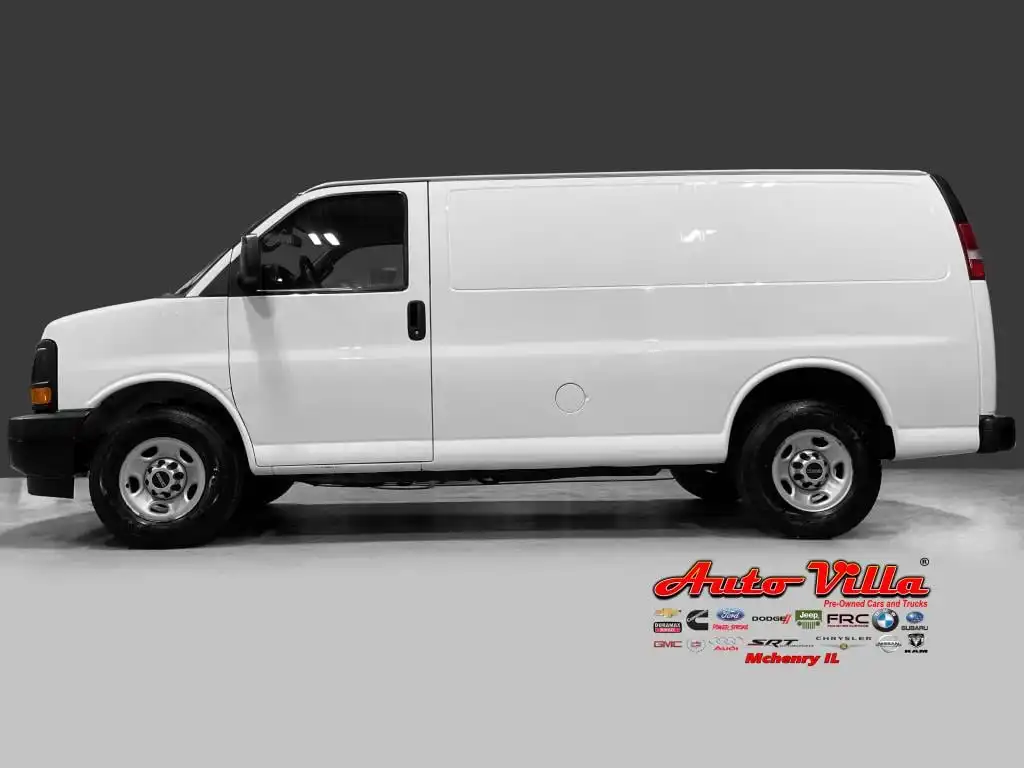 2017 GMC Savana 3500's photo