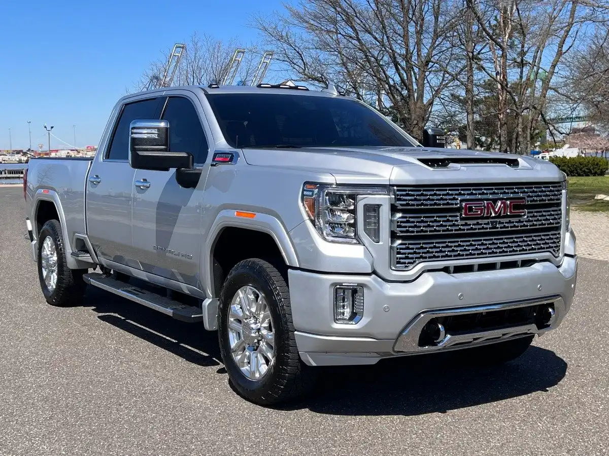 2020 GMC Sierra Denali 4WD Crew Cab Standard Box's photo