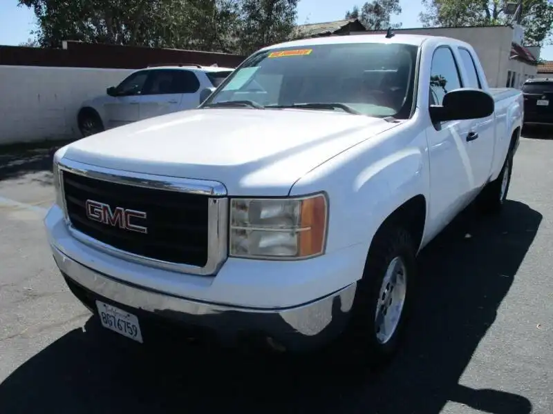 2007 GMC Sierra 2WD Extended Cab SLE1 SWB's photo
