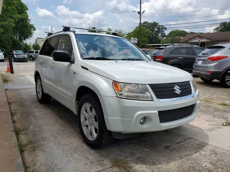 2010 Suzuki Grand Vitara Limited 3.2 Auto's photo