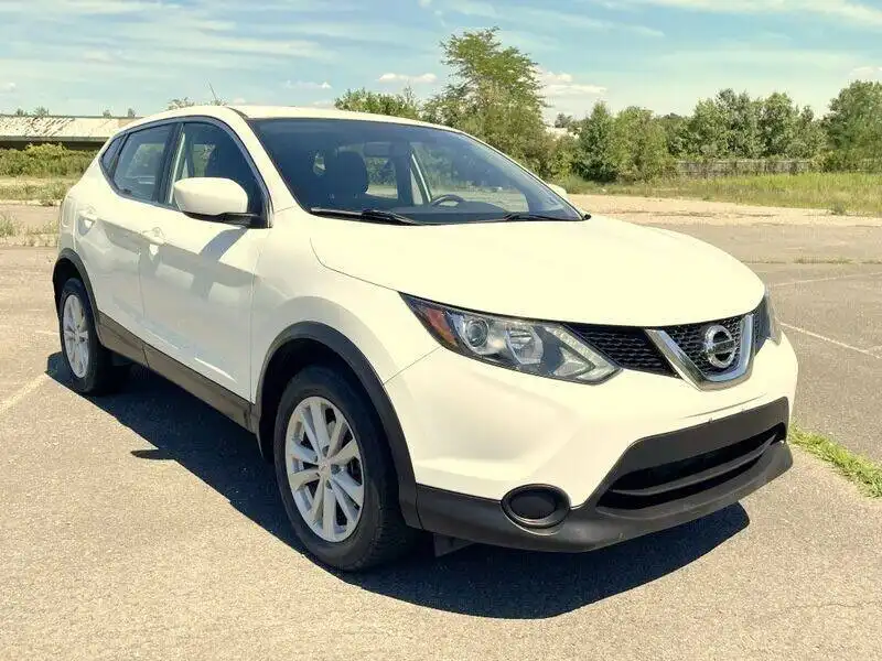 2017 Nissan Rogue Sport S AWD's photo
