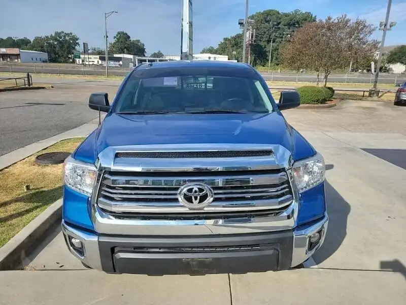 2016 Toyota Tundra SR5 5.7L FFV Double Cab Std Bed's photo
