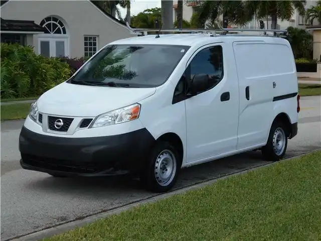 2018 Nissan NV200 S's photo