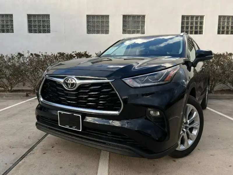 2021 Toyota Highlander Limited 2WD V6's photo