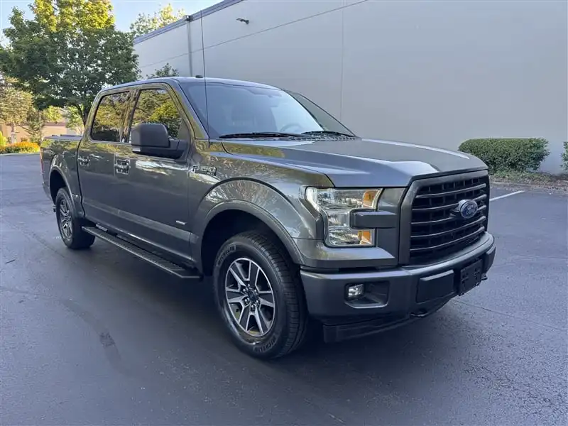 2017 Ford F-150 XLT 4x4 SuperCrew 5-1/2 Box's photo