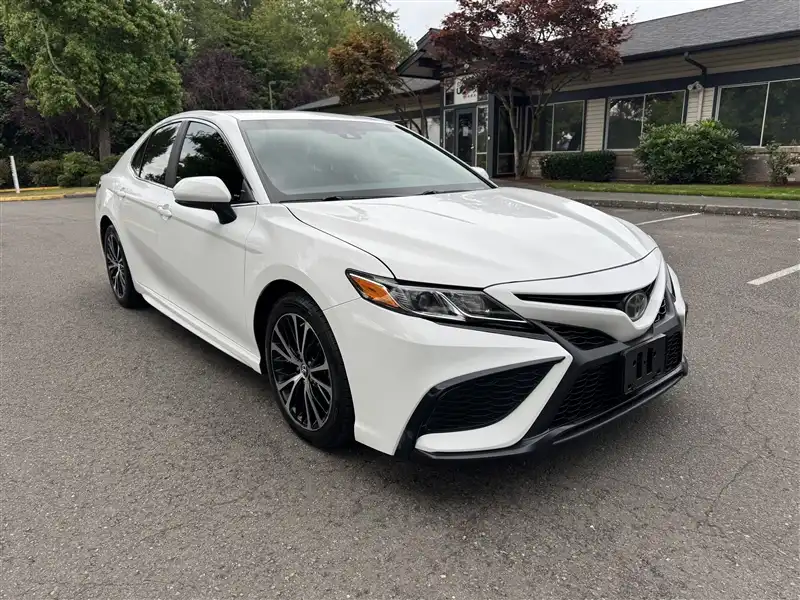 2018 Toyota Camry 2.5 Auto SE's photo