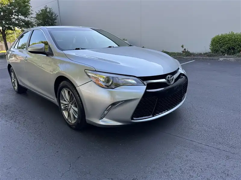 2017 Toyota Camry 2.5 Auto SE's photo