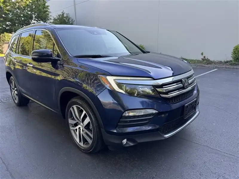 2016 Honda Pilot 4WD Elite's photo