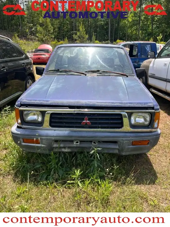 1996 Mitsubishi Mighty Max's photo