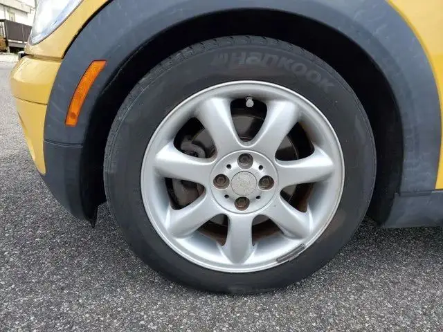 2009 MINI Cooper Base photo 1