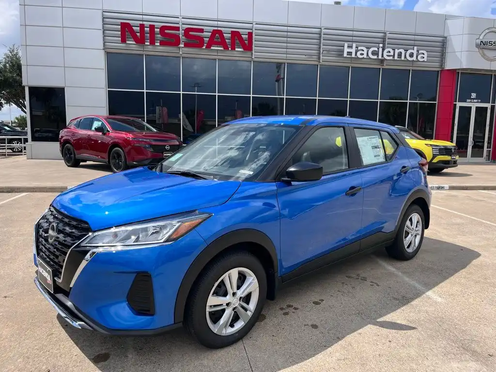 2025 Nissan Kicks Play 1.6 FWD's photo