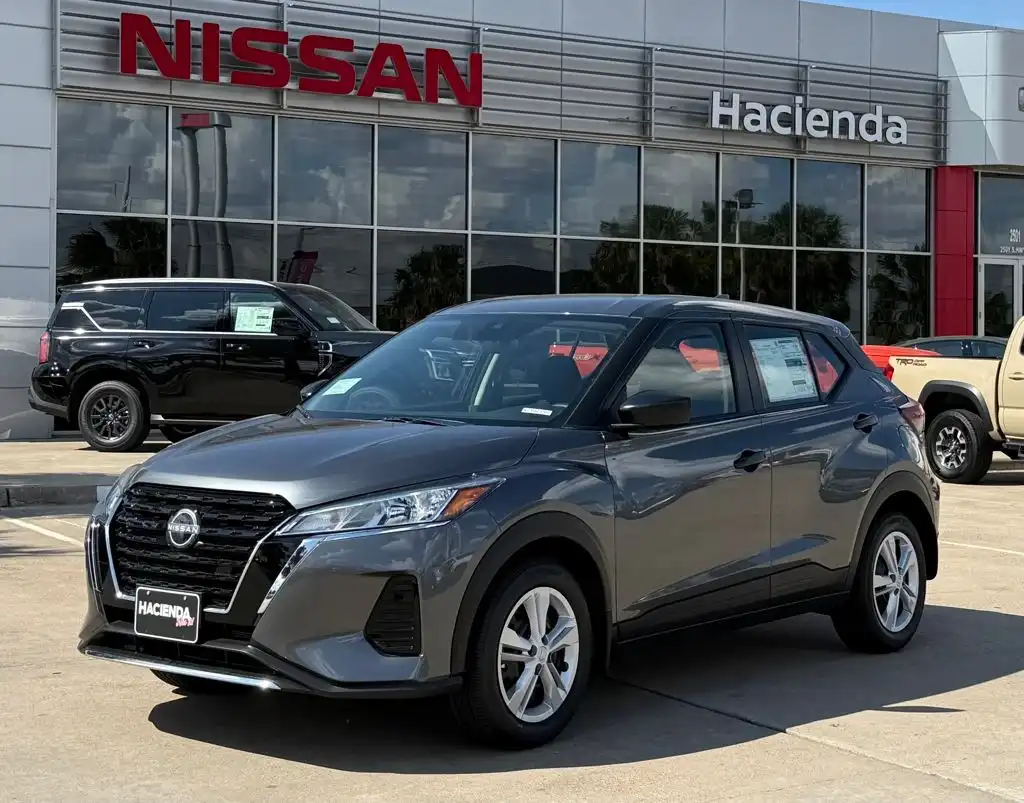 2025 Nissan Kicks Play 1.6 FWD's photo