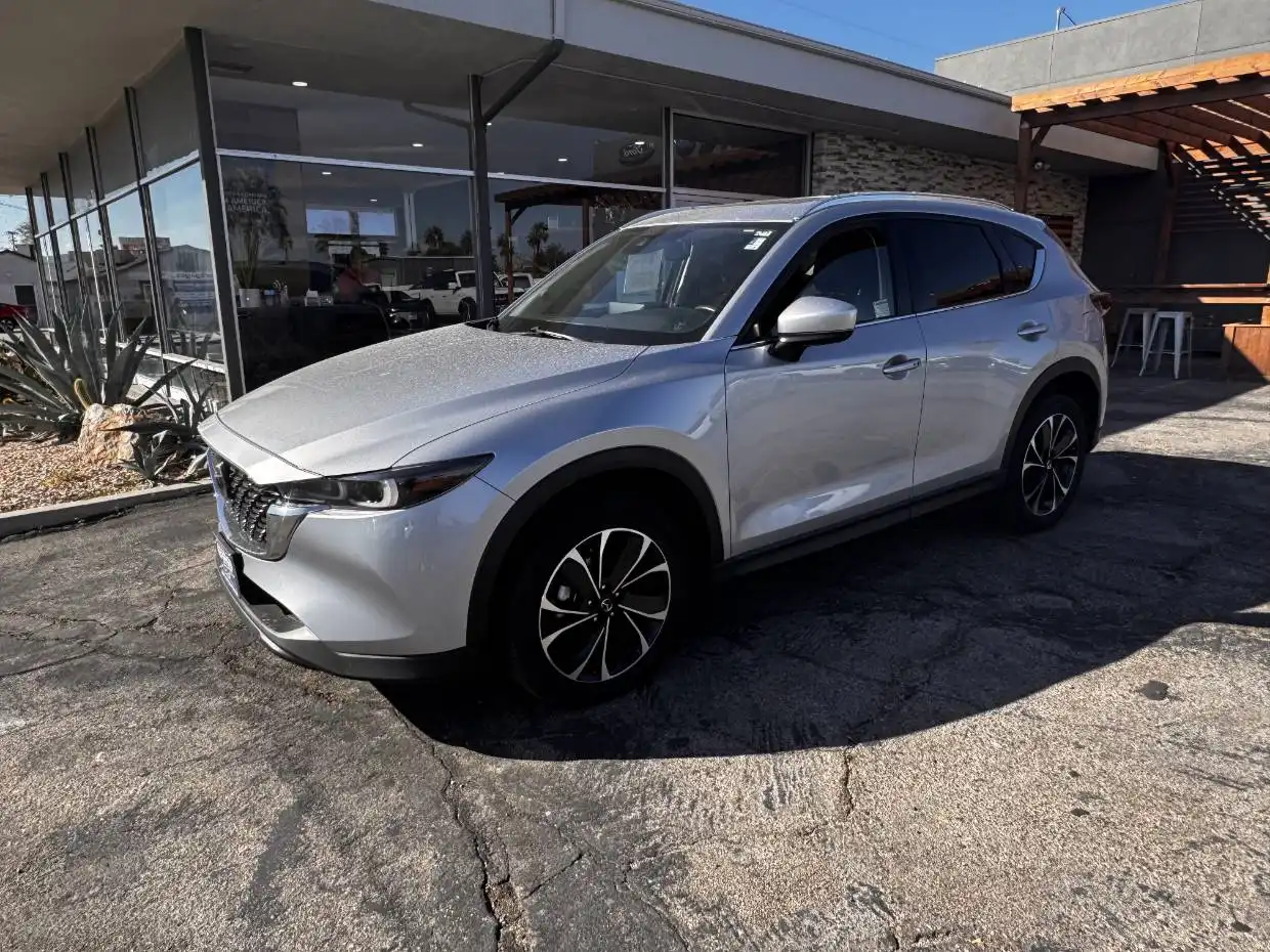 2022 Mazda CX-5 S Premium package Auto AWD's photo