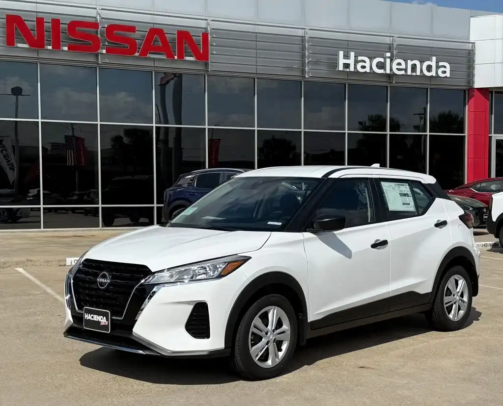 2025 Nissan Kicks Play 1.6 FWD's photo
