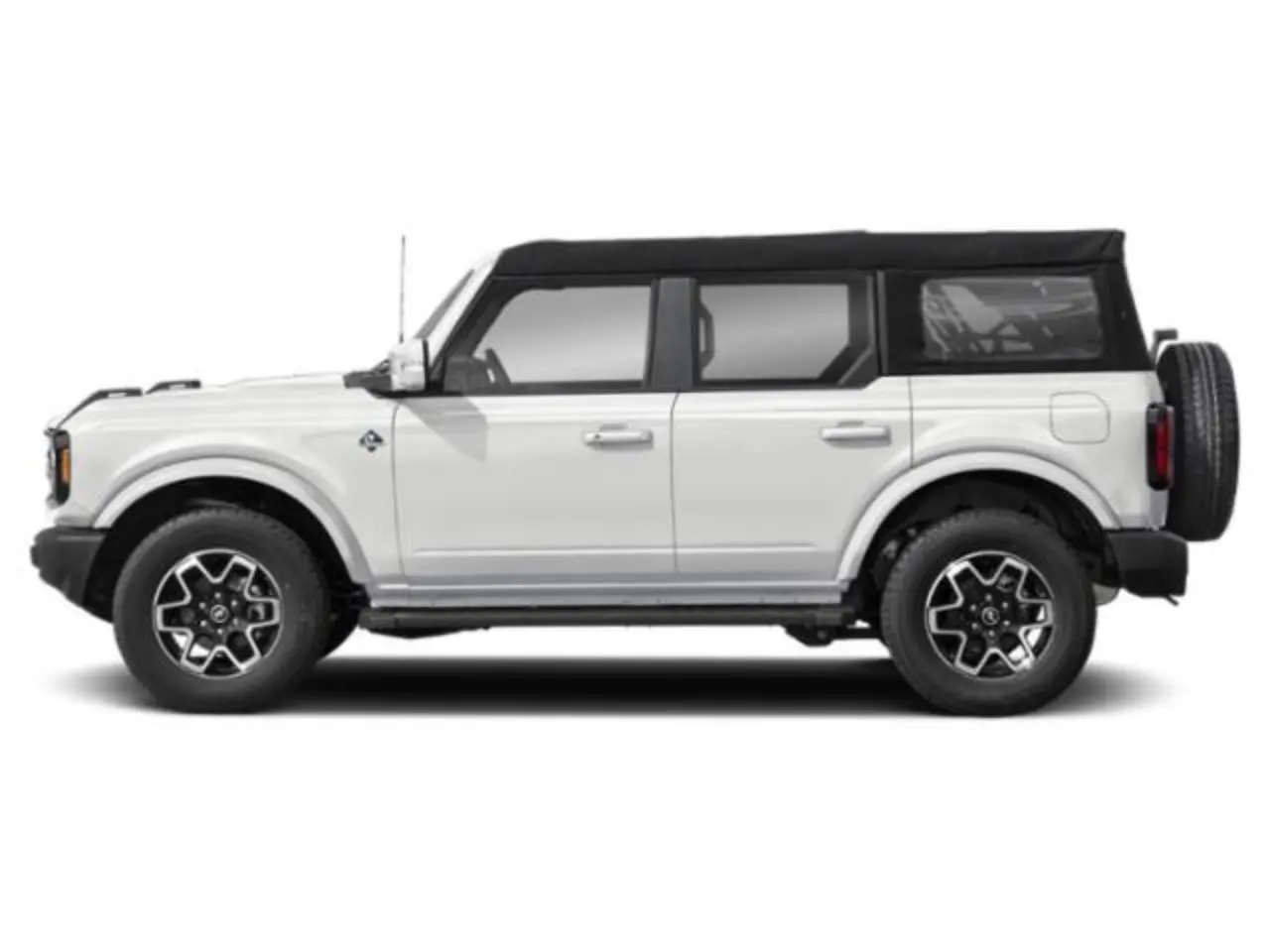 2026 Ford Bronco Outer Banks 4x4 photo 3