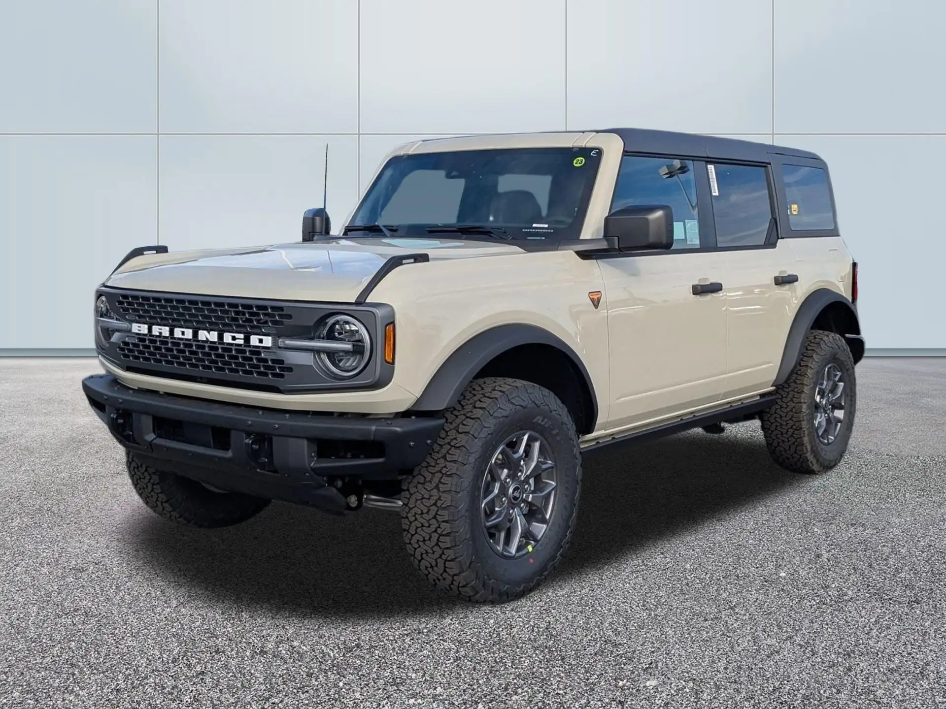 2025 Ford Bronco Badlands 4WD's photo