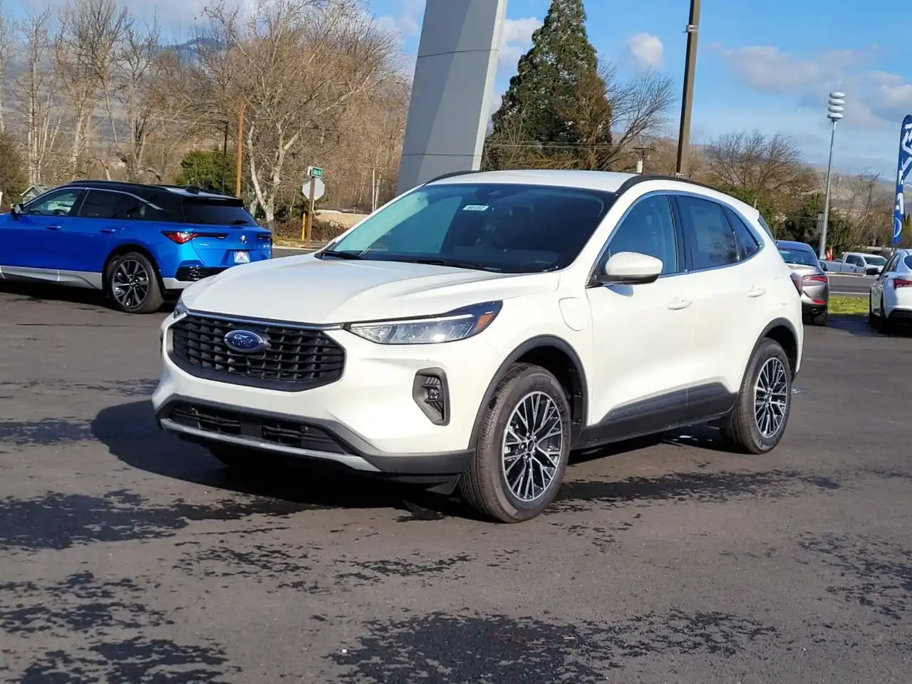 2025 Ford Escape PHEV FWD's photo