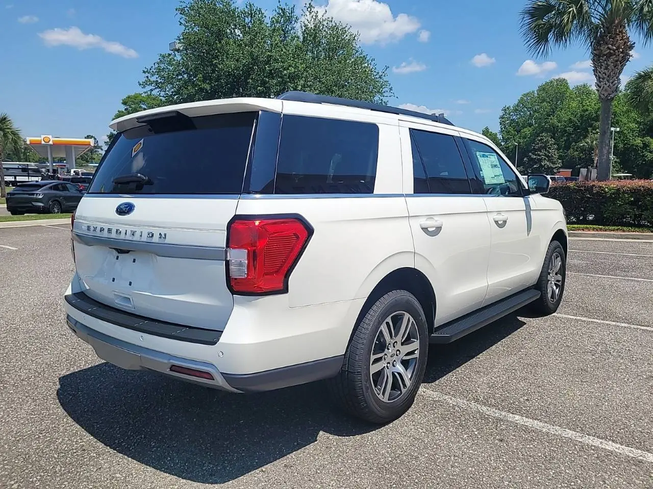 2024 Ford Expedition XLT photo 4
