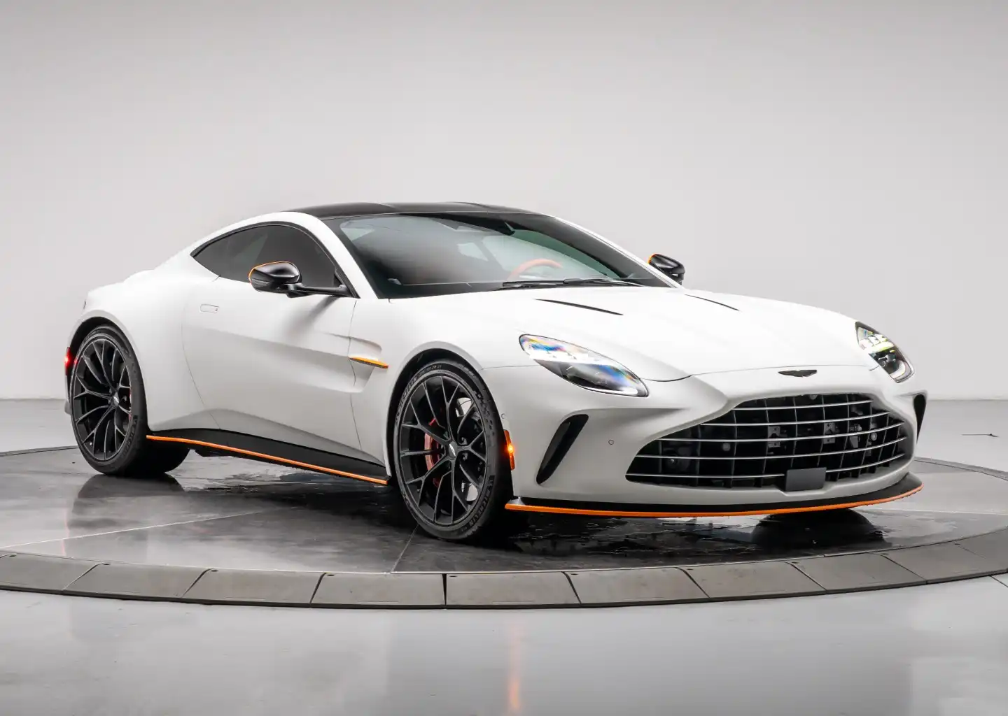 2025 Aston Martin Vantage 4.0 V8 AUTO's photo