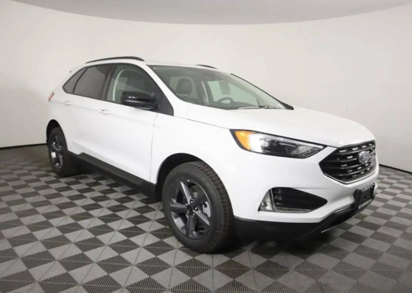 2024 Ford Edge SEL AWD's photo
