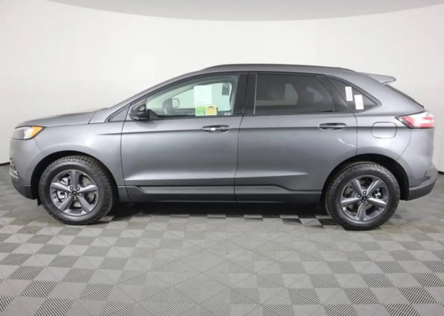2024 Ford Edge SEL AWD photo 4