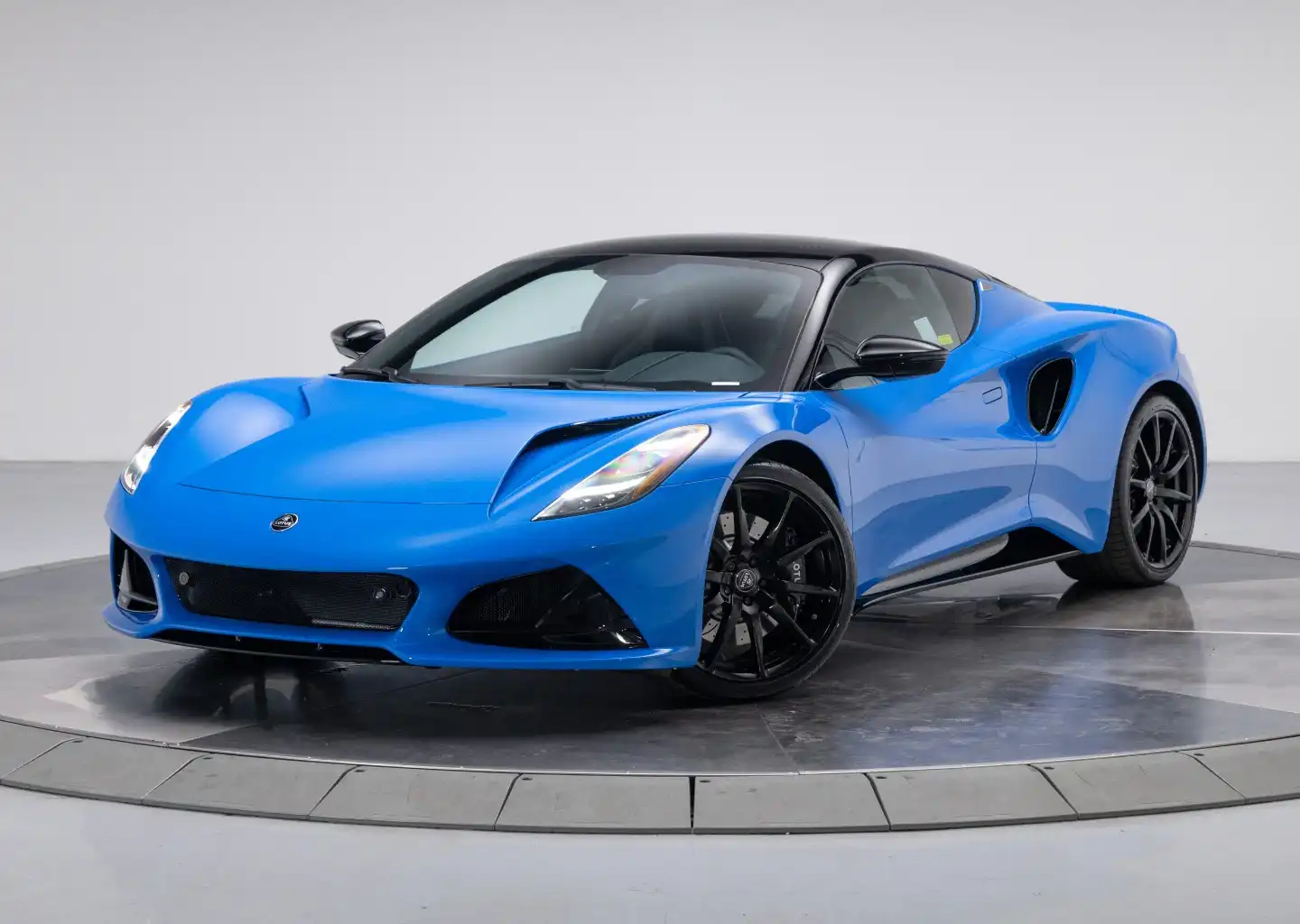2025 Lotus Emira's photo