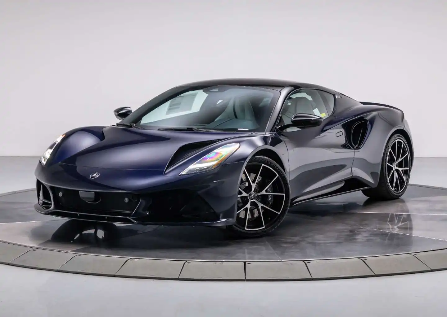 2026 Lotus Emira's photo