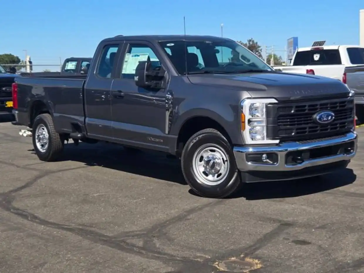 2025 Ford F-350 XL SuperCab 8' Box SRW's photo