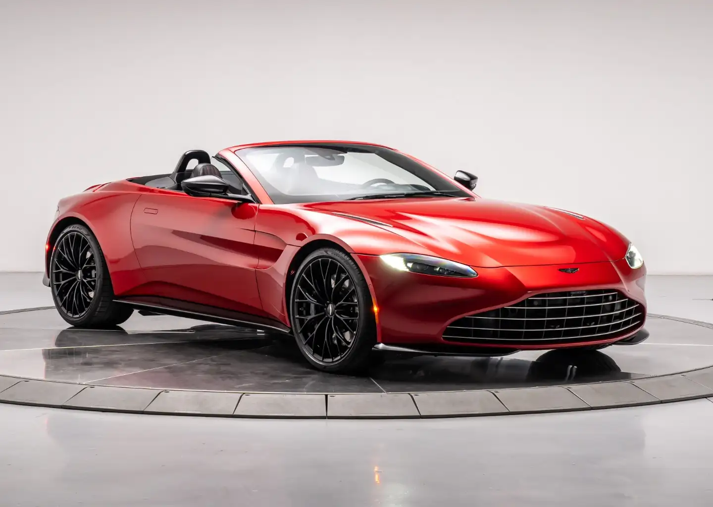 2023 Aston Martin Vantage F1 Roadster's photo
