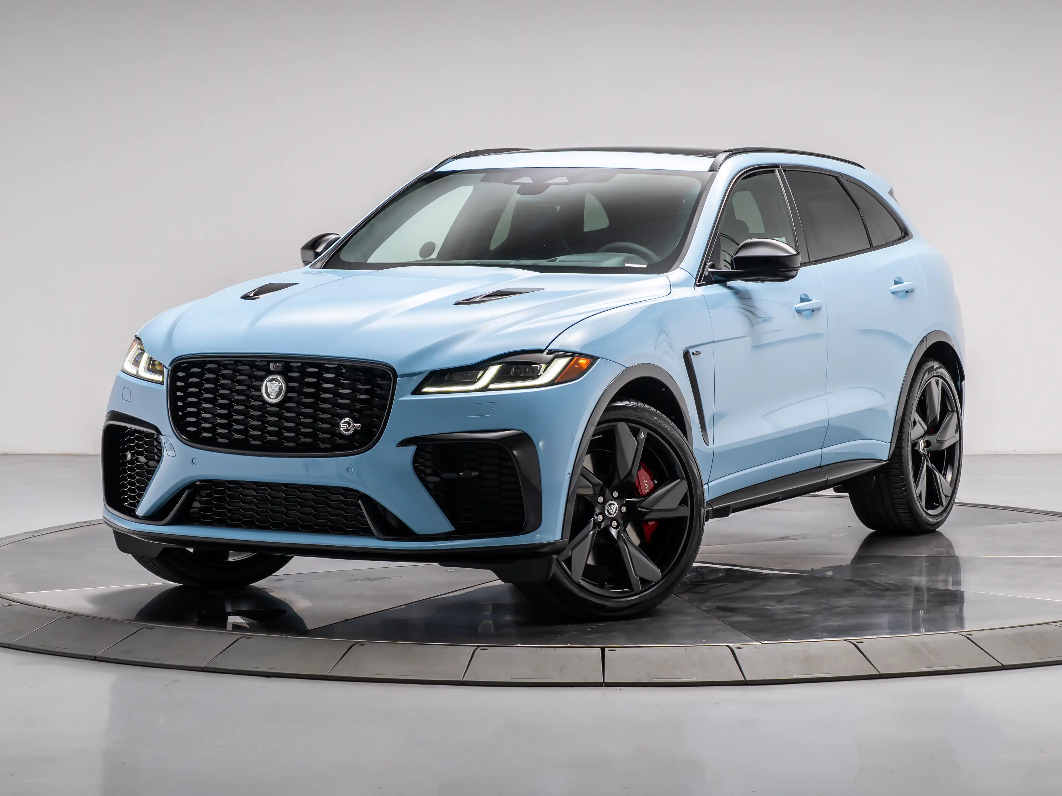 2026 Jaguar F-PACE SVR 575 Edition AWD's photo