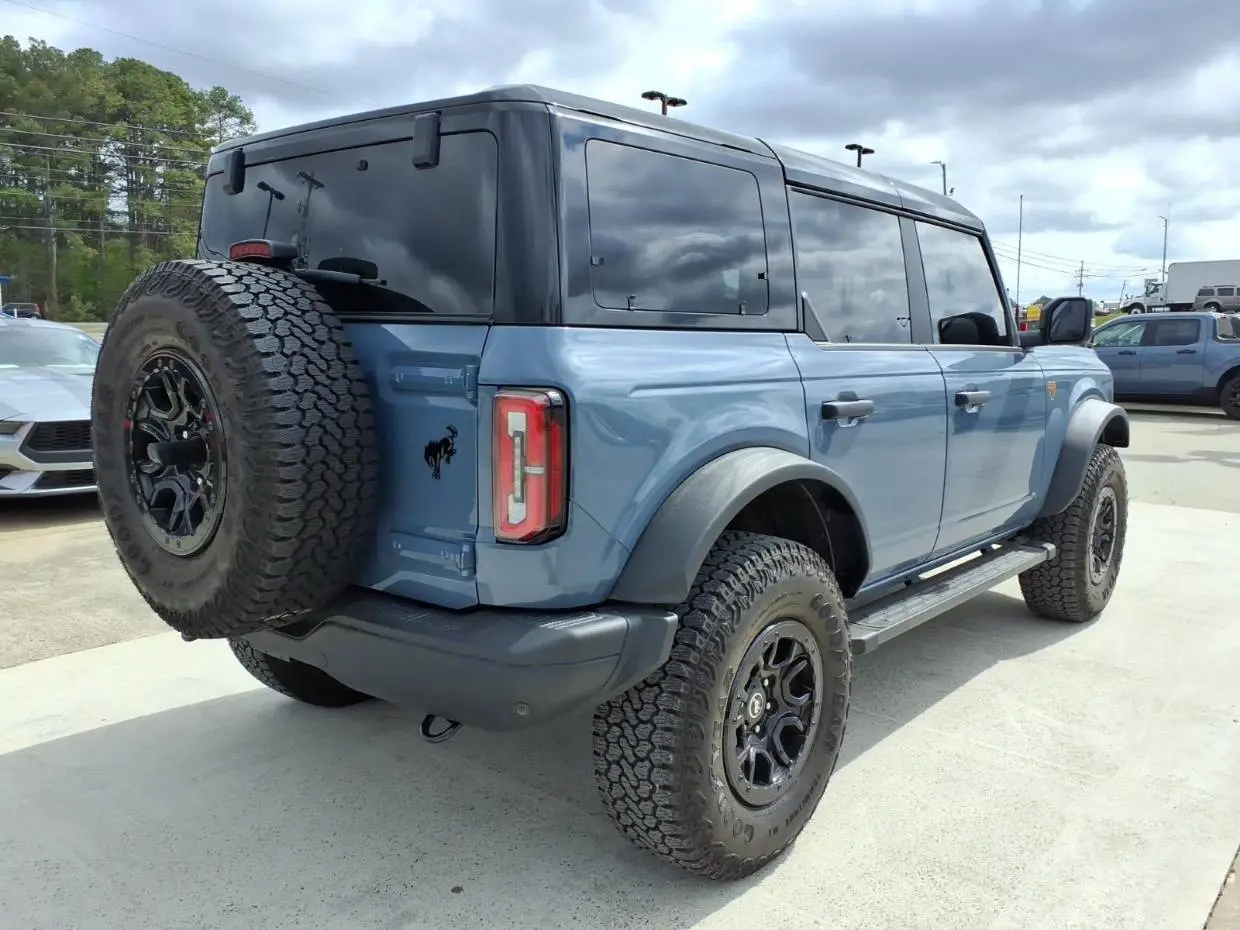 2025 Ford Bronco Badlands 4x4 photo 5