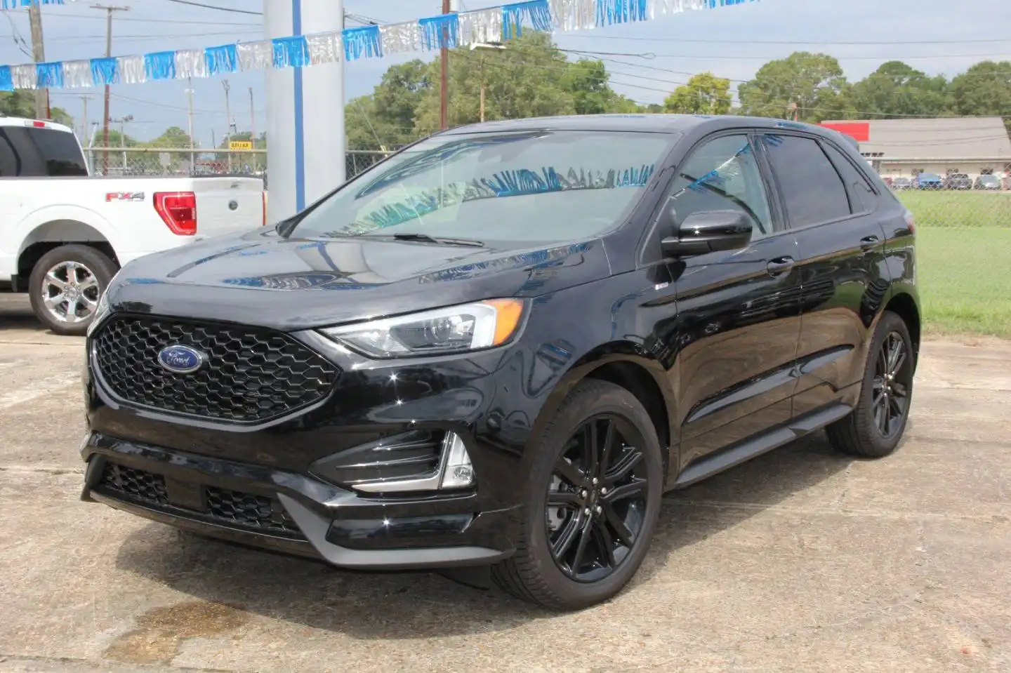 2024 Ford Edge ST-Line AWD's photo