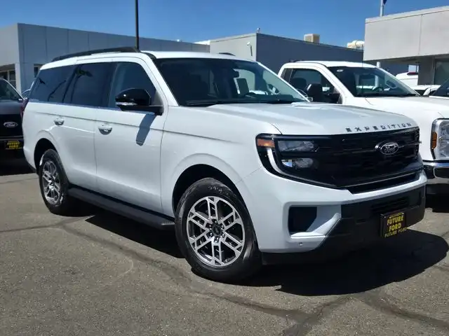 2026 Ford Expedition Active 4x4's photo