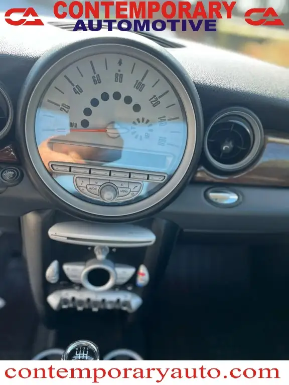 2009 MINI Cooper S photo 1