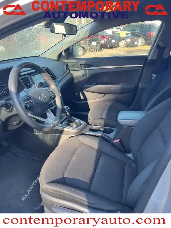2020 Hyundai Elantra 2.0 SE A/T's photo