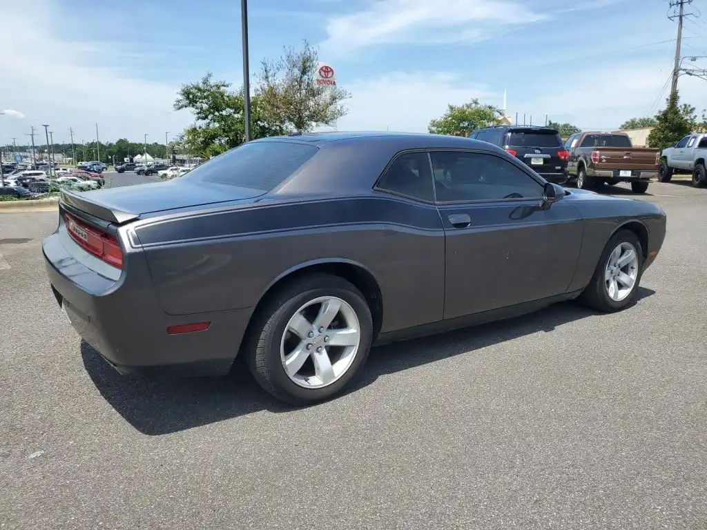 2014 Dodge Challenger R/T's photo