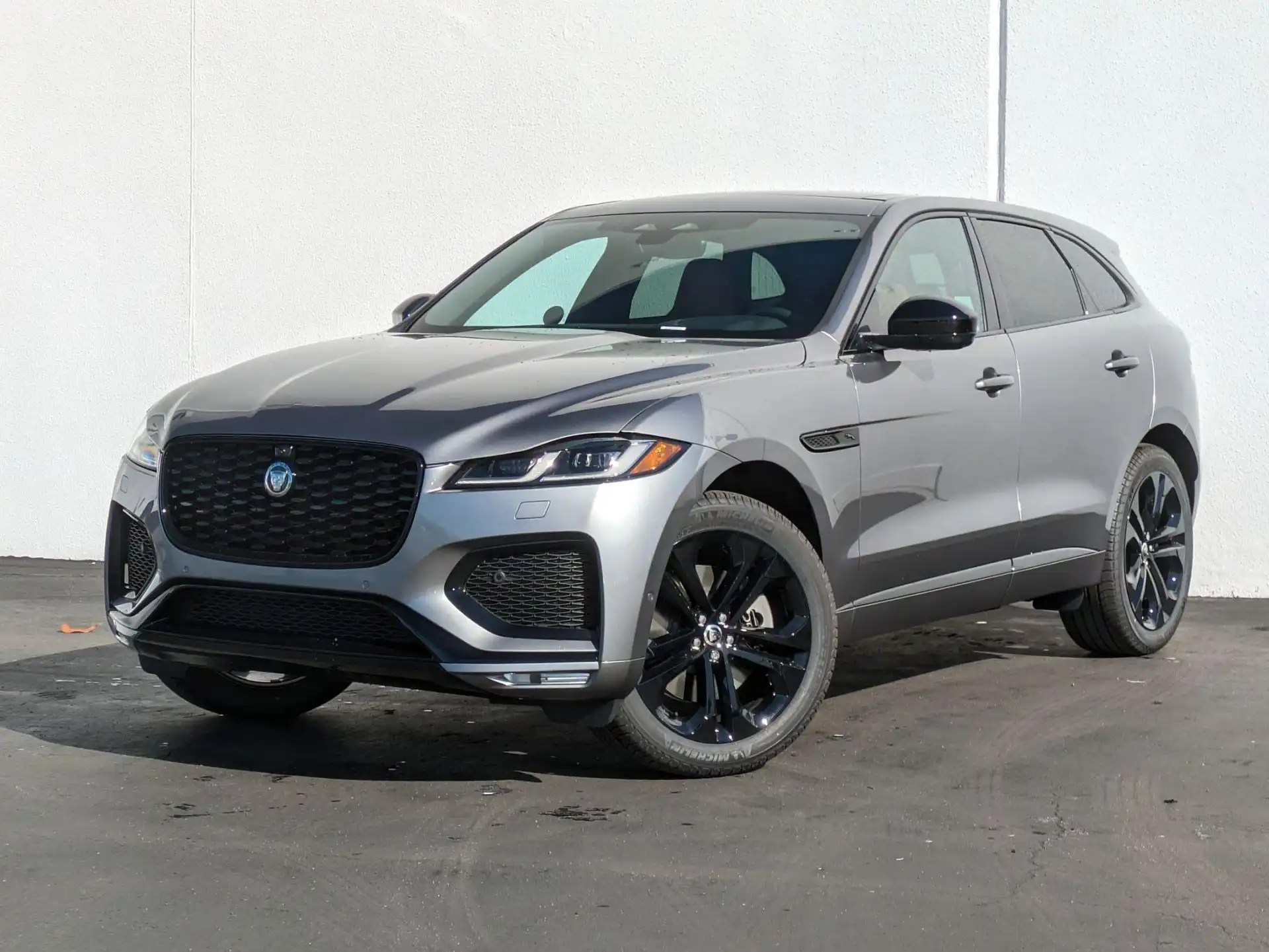 2026 Jaguar F-PACE P250 R-Dynamic S's photo