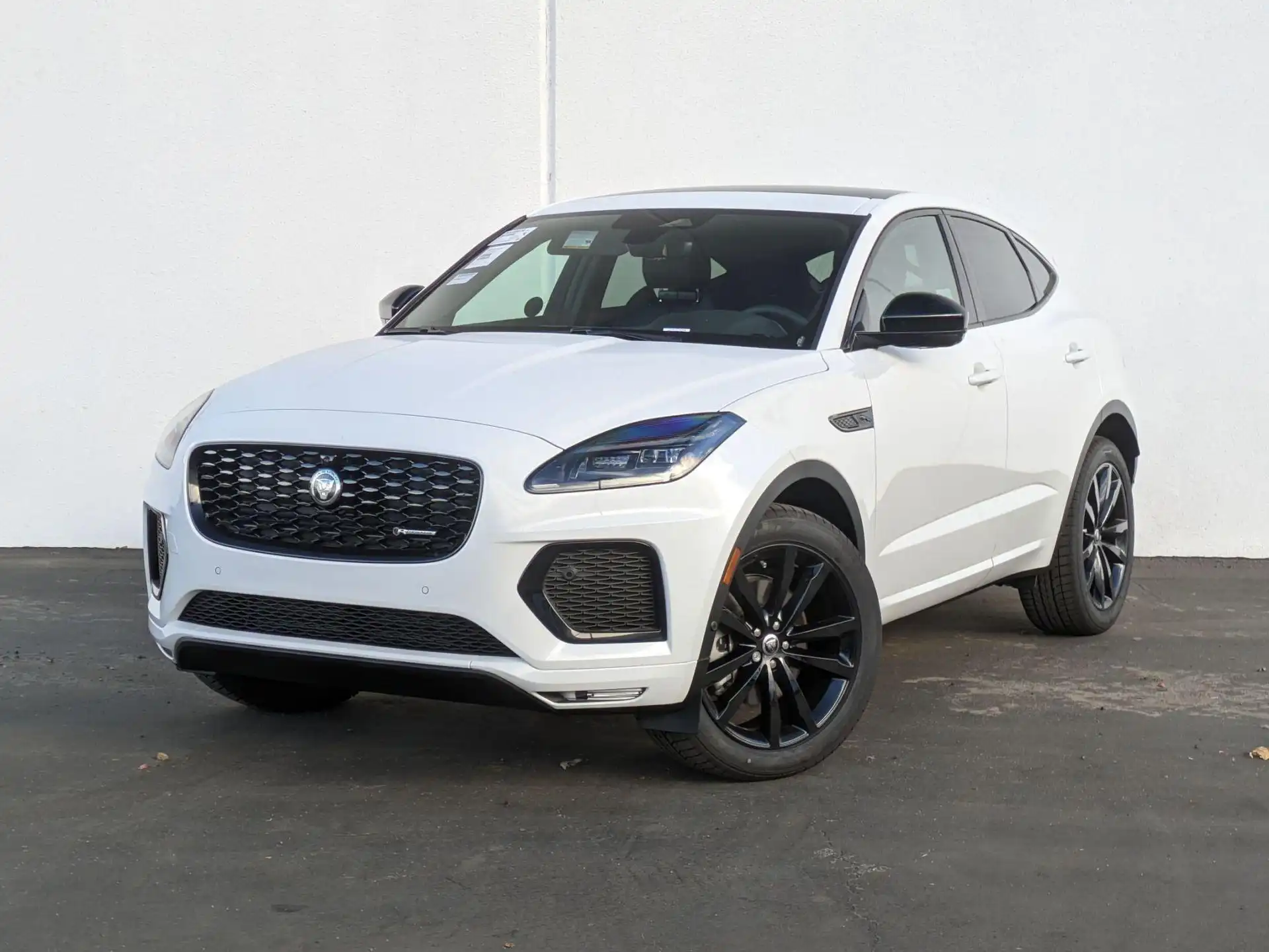 2024 Jaguar E-PACE P250 R-DYNAMIC SE's photo