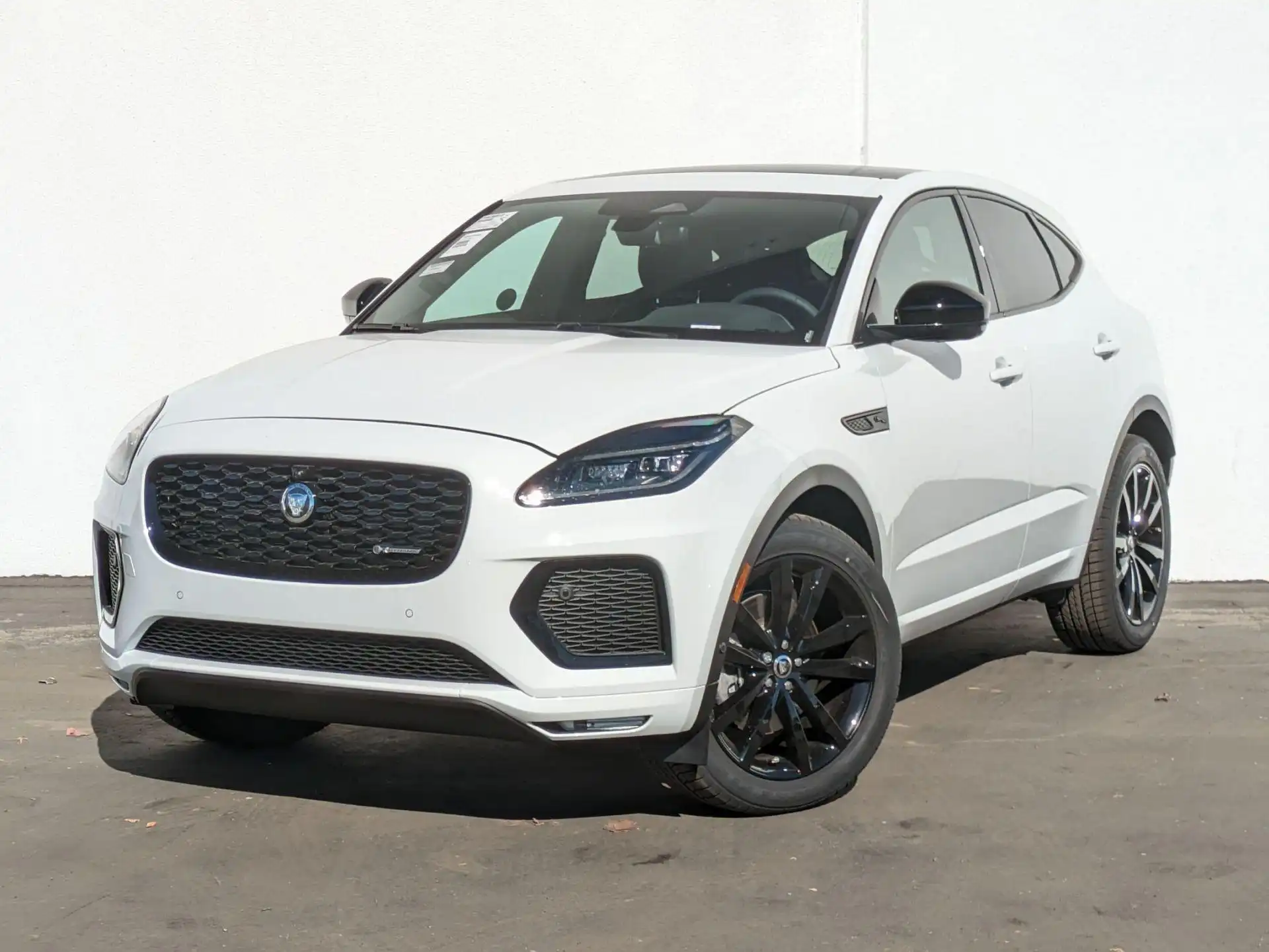 2024 Jaguar E-PACE P250 R-DYNAMIC SE's photo