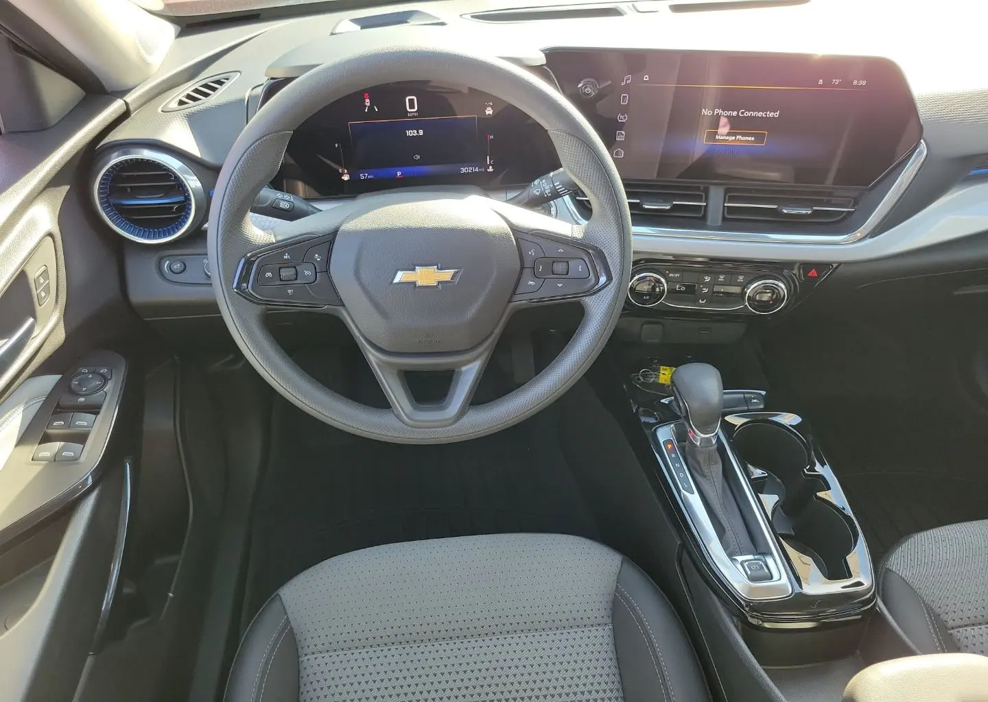 2024 Chevrolet Trax LT photo 4