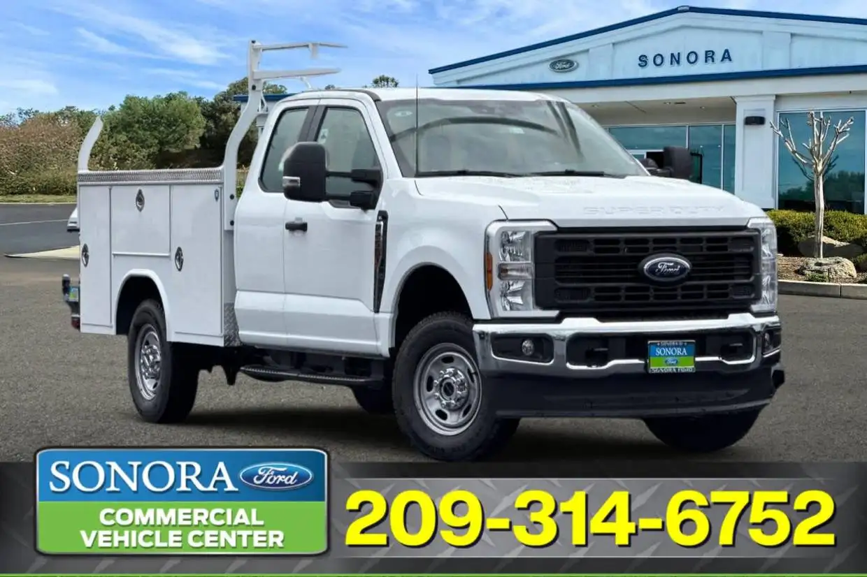 2025 Ford F-250 XL 4x4 SuperCab 8' Box's photo